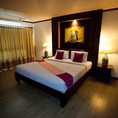 מה סאי Chour Palace Hotel מראה חיצוני תמונה
